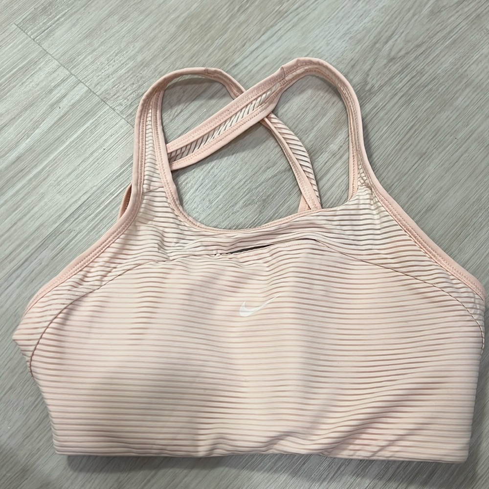 Women’s Nike Dri-Fit Peach Color Sports Bra Size Medium